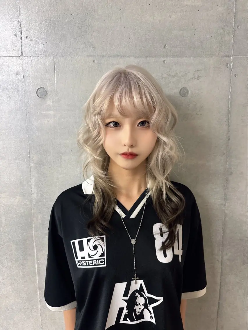 ロング ハイトーン/ カラー/めい🎀のヘアスタイル