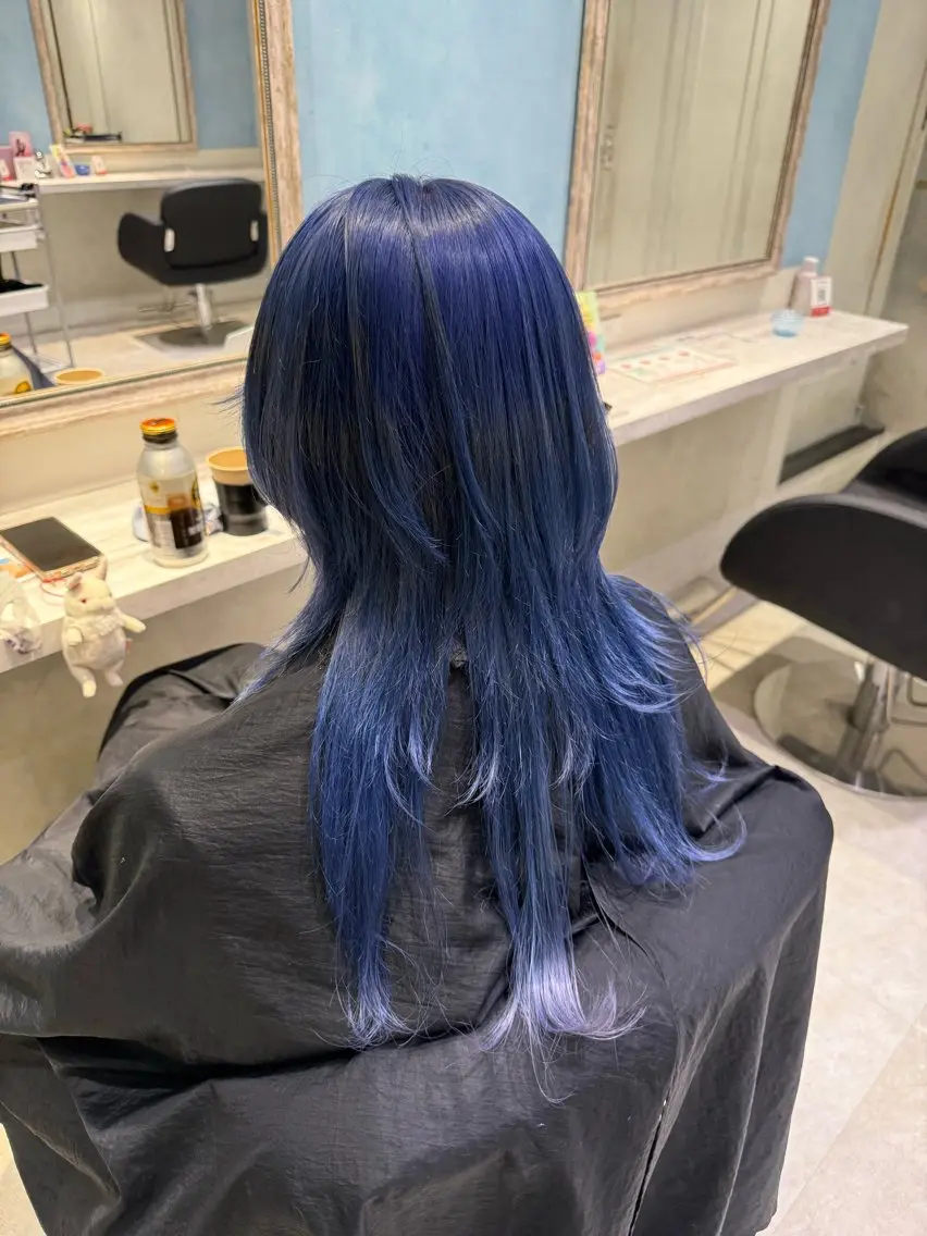 ロング カラー アッシュ ベージュカラー ブリーチ ブルーカラー 透明感カラー ハイトーン/ブリーチ 💙みずき💙のヘアスタイル