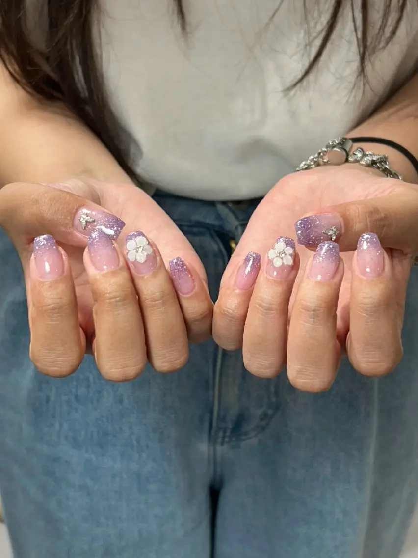 ネイル グラデーション ラメ(グリッター) マグネットネイル ミラーネイル ニュアンスネイル ハンドネイル Lumi de nailsのネイルデザイン