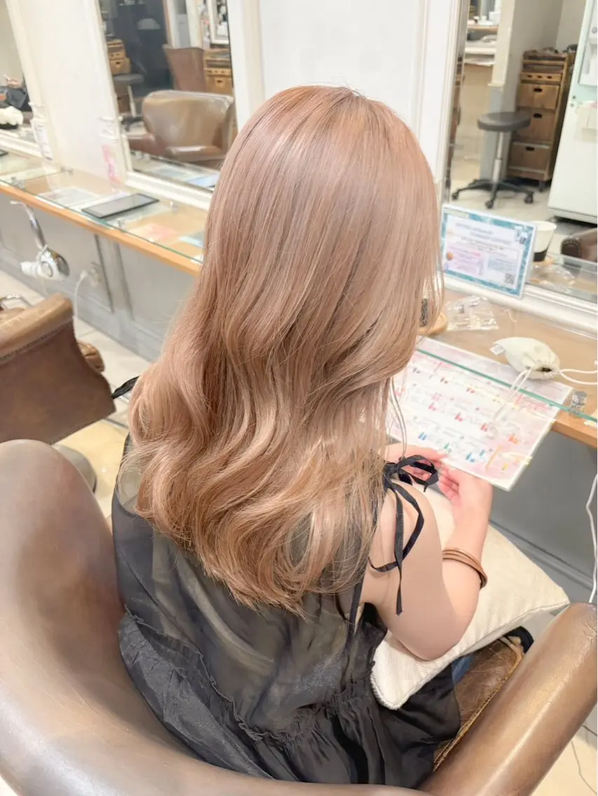 セミロング カラー ベージュカラー ハイトーンカラー ミルクティーベージュ 韓国風ヘア ヘアカラー ✨カラー支持No.1 🧸ワキ カナコ🧸のヘアスタイル