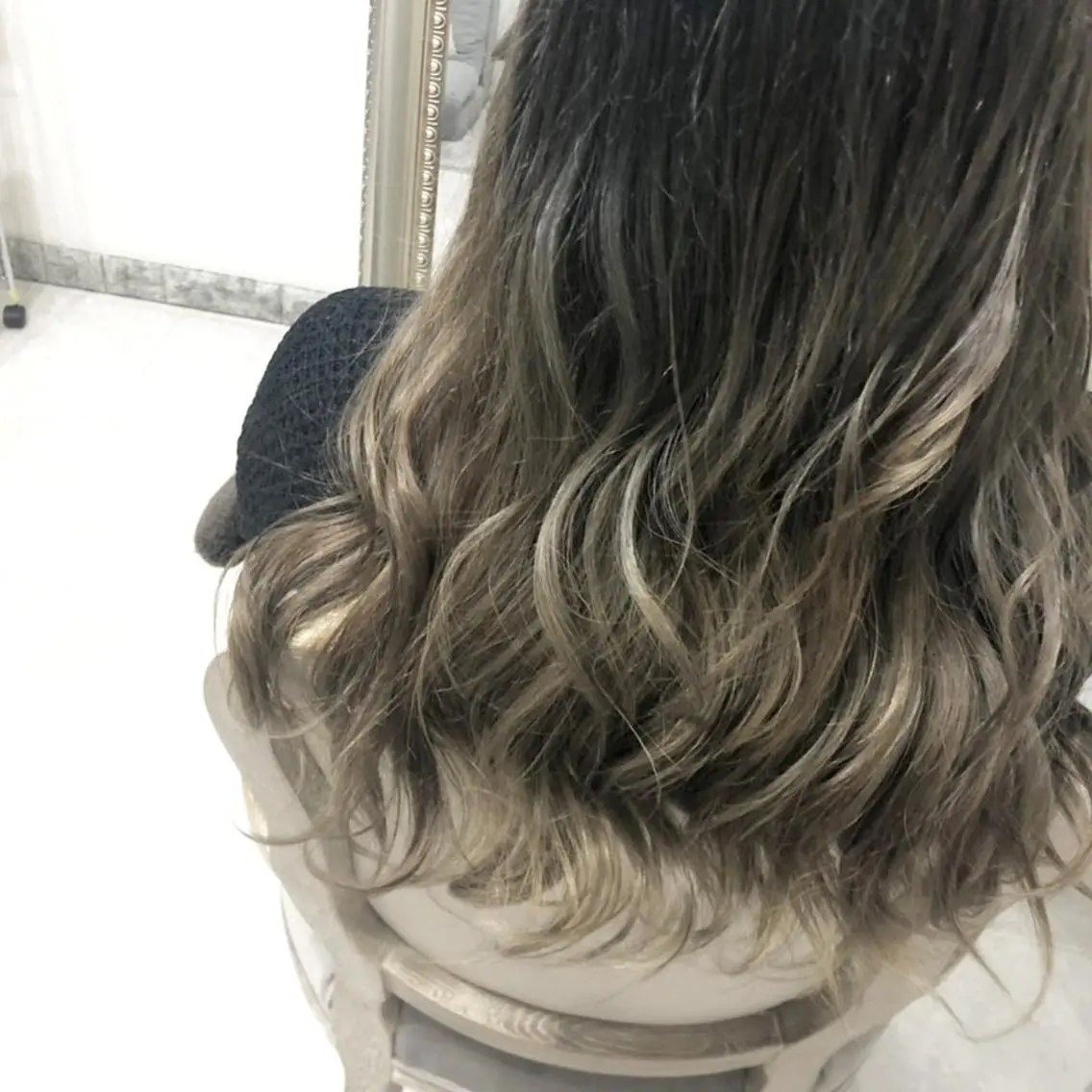 ロング カラー ヘアアレンジ アッシュ グラデーションカラー See by merの眉毛・アイブロウイメージ