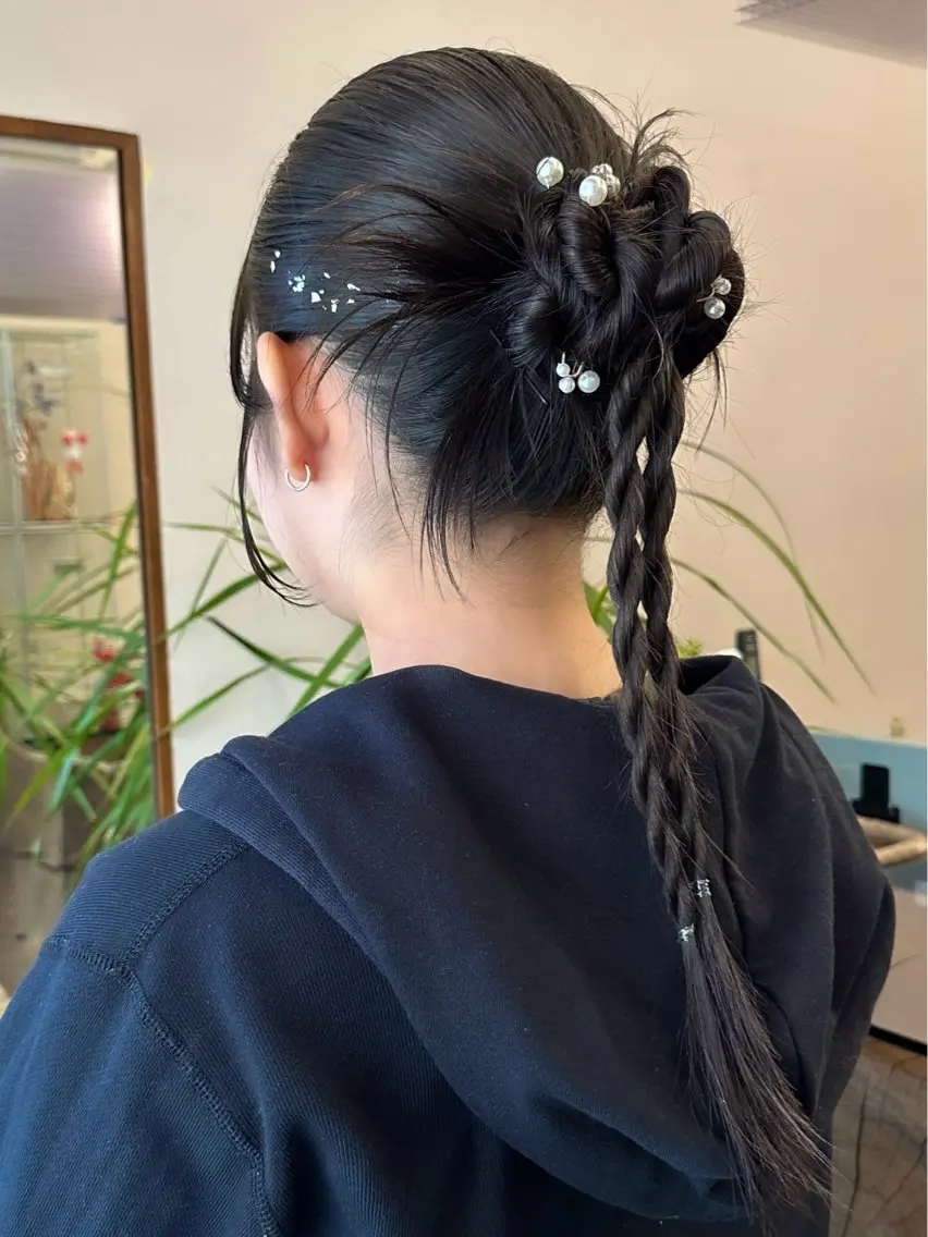 ヘアセット【結婚式やライブなどのイベントに🎀】の写真