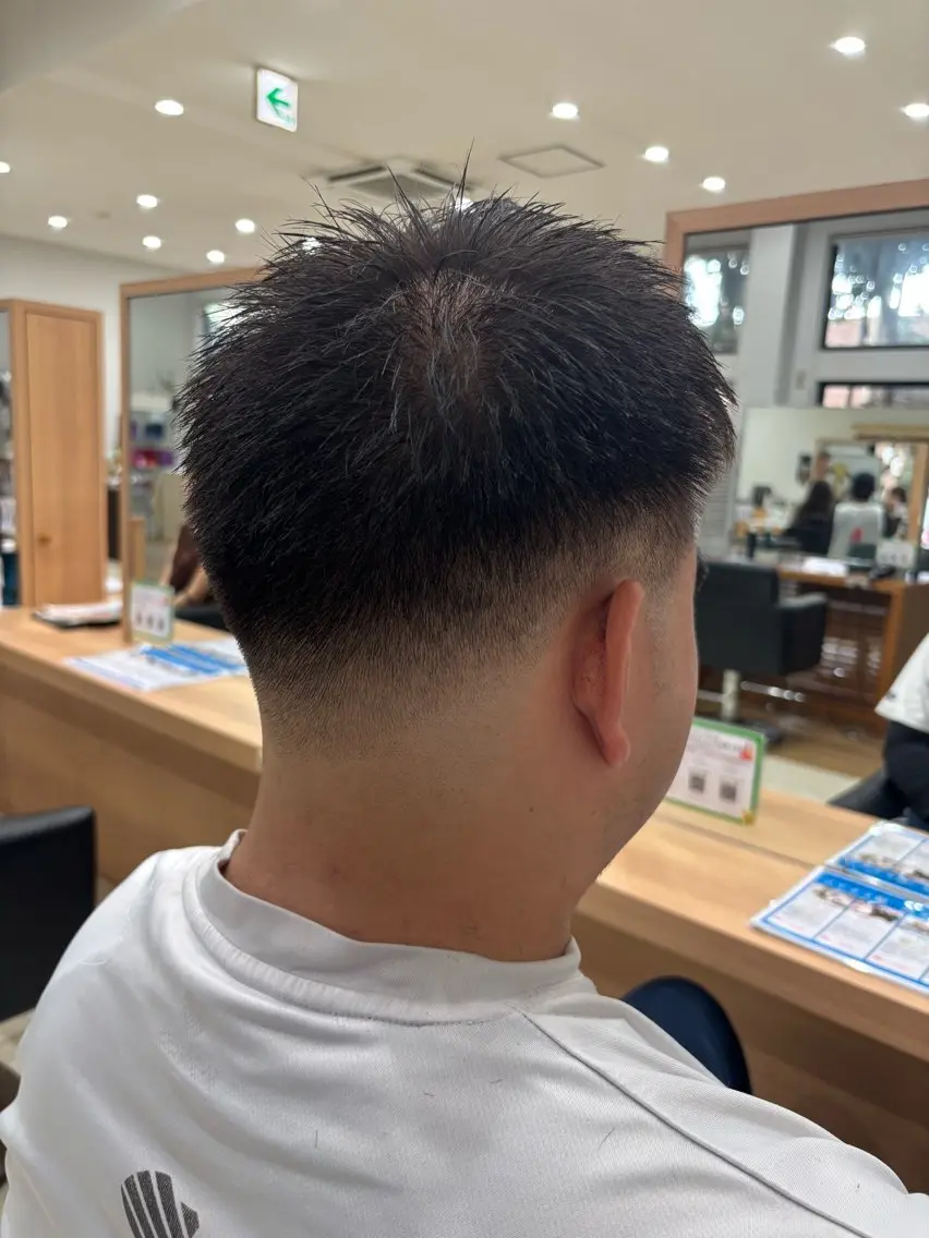 メンズ フェードカット スキンフェード カット 垣村 艶樹のヘアスタイル