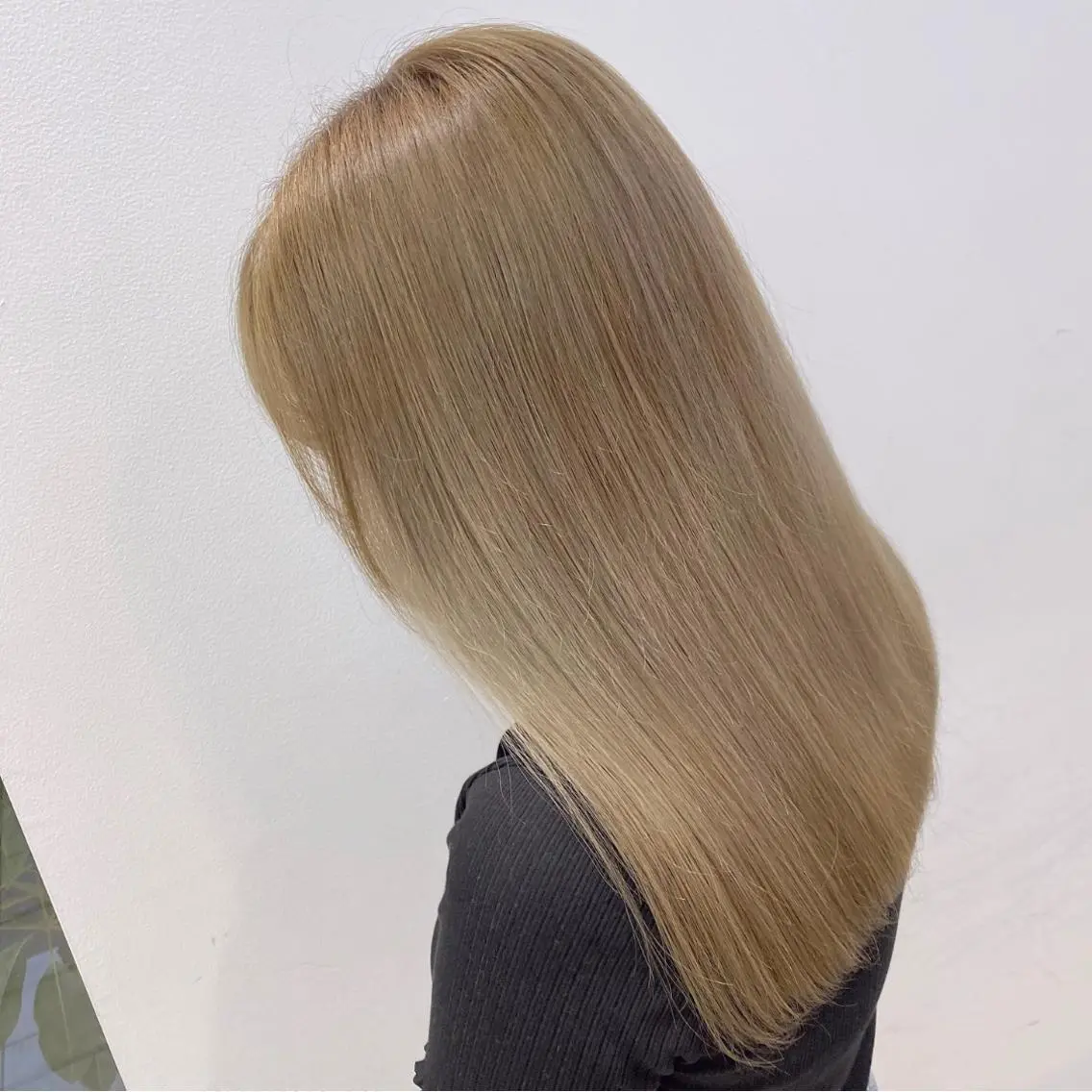 ロング カラー 渡邊 唯のヘアスタイル