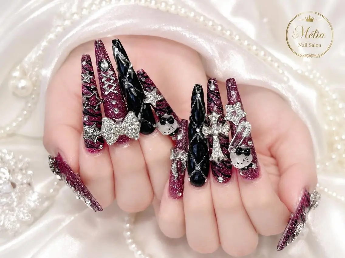 ネイル アートネイル ハロウィン 韓国ネイル ロングネイル 持ち込み Melia Nail Nambaのネイルデザイン