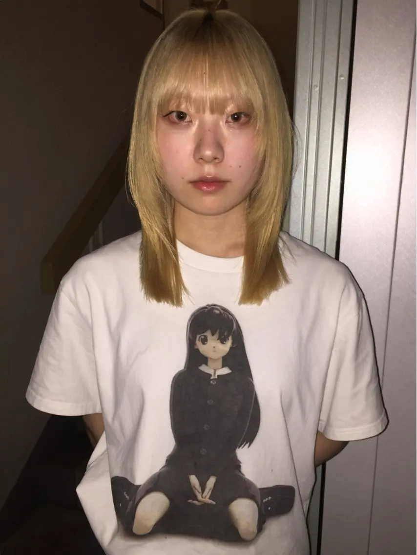 セミロング ヘアカラー siki hinaのヘアスタイル