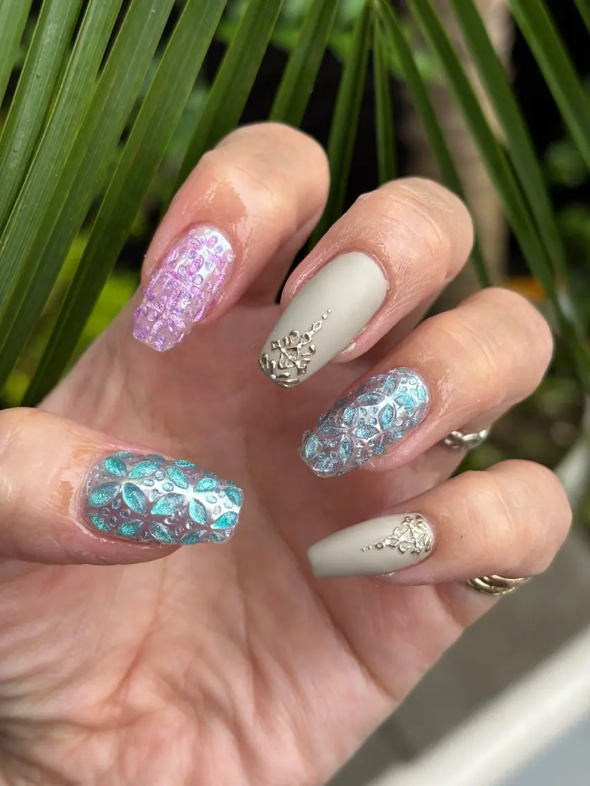 ネイル アートネイル マグネットネイル ミラーネイル スカルプネイル ハンドネイル Nailsalon E's cafeのネイルデザイン