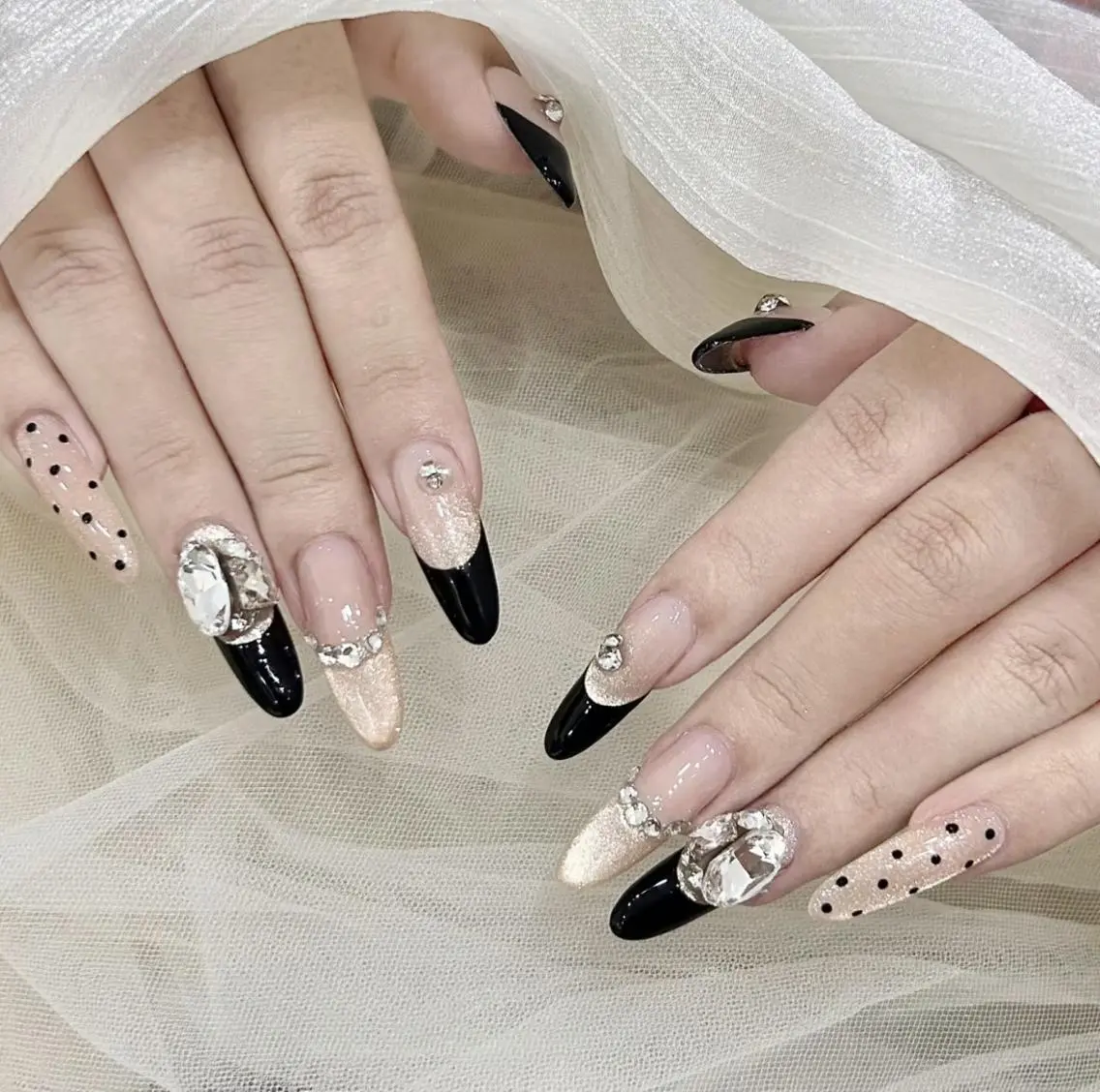 ネイル ハンドネイル Pure&Rich Nailのネイルデザイン