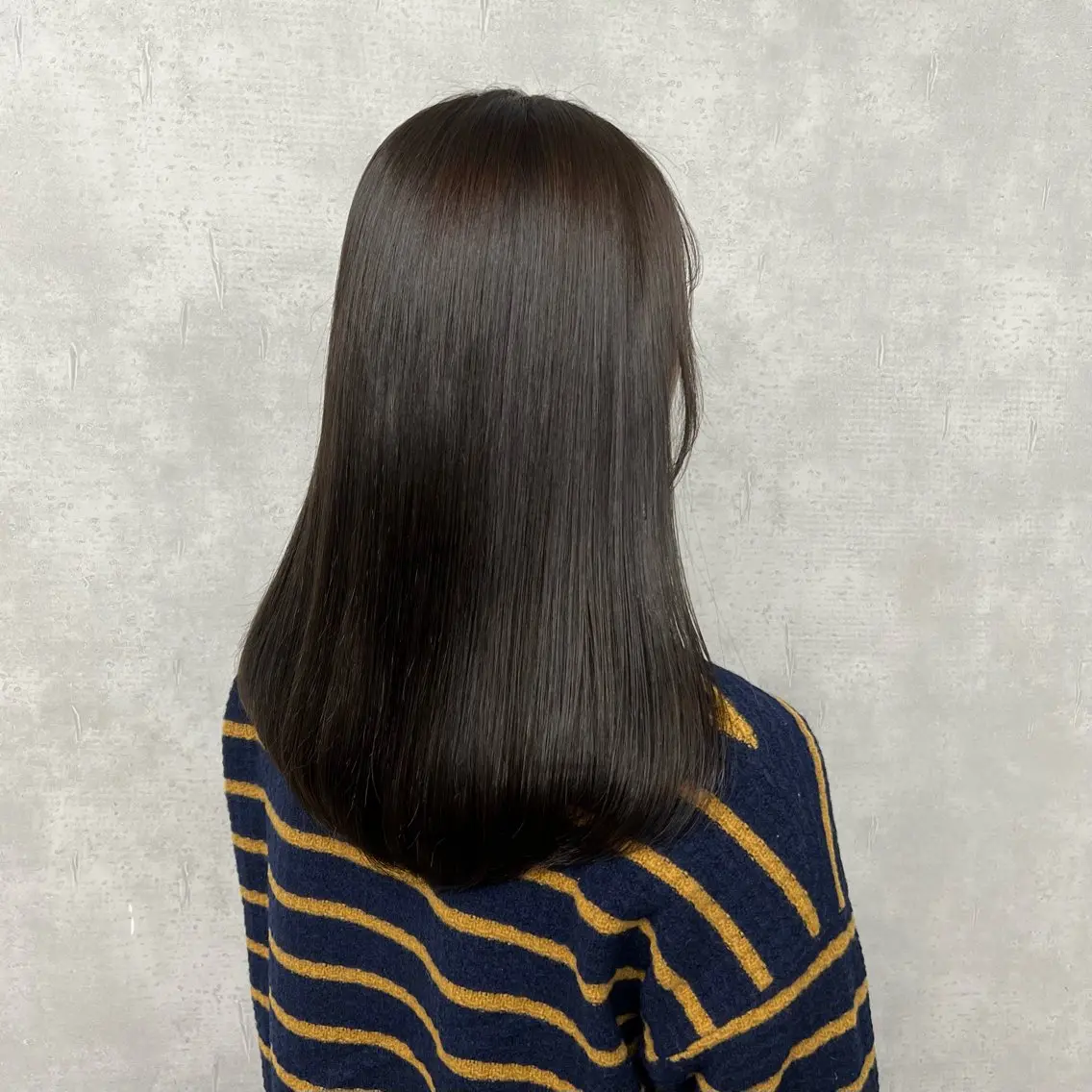 セミロング カラー カット ヘアカラー トリートメント 沖山 友津季のヘアスタイル