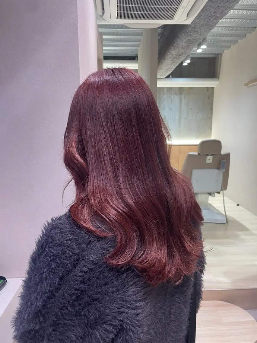 ミディアム ヘアカラー emusalon Rinaのヘアスタイル