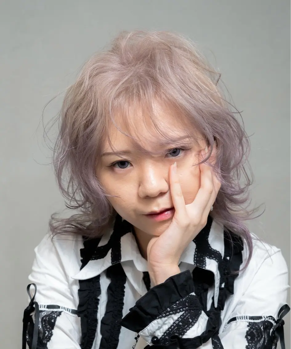 セミロング カット ヘアカラー ヘアセット 内山 優のヘアスタイル