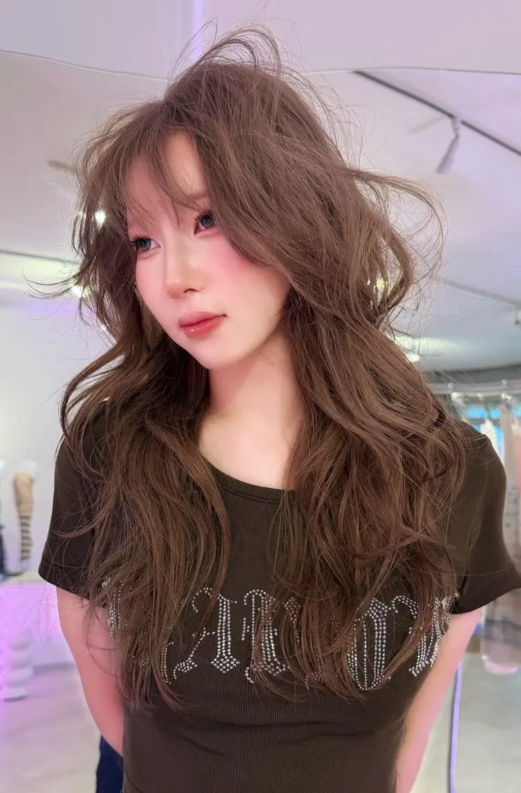 カラー ブリーチ 山本 夏恋のヘアスタイル