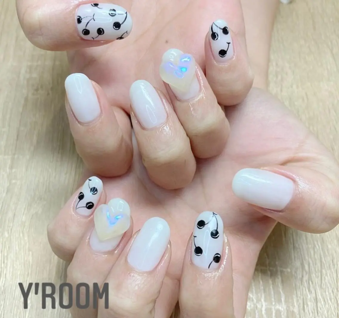 ネイル オーロラネイル フラッシュネイル ジェルネイル グラデーション マグネットネイル ハンドネイル YUKA (ネイリスト)のネイルデザイン