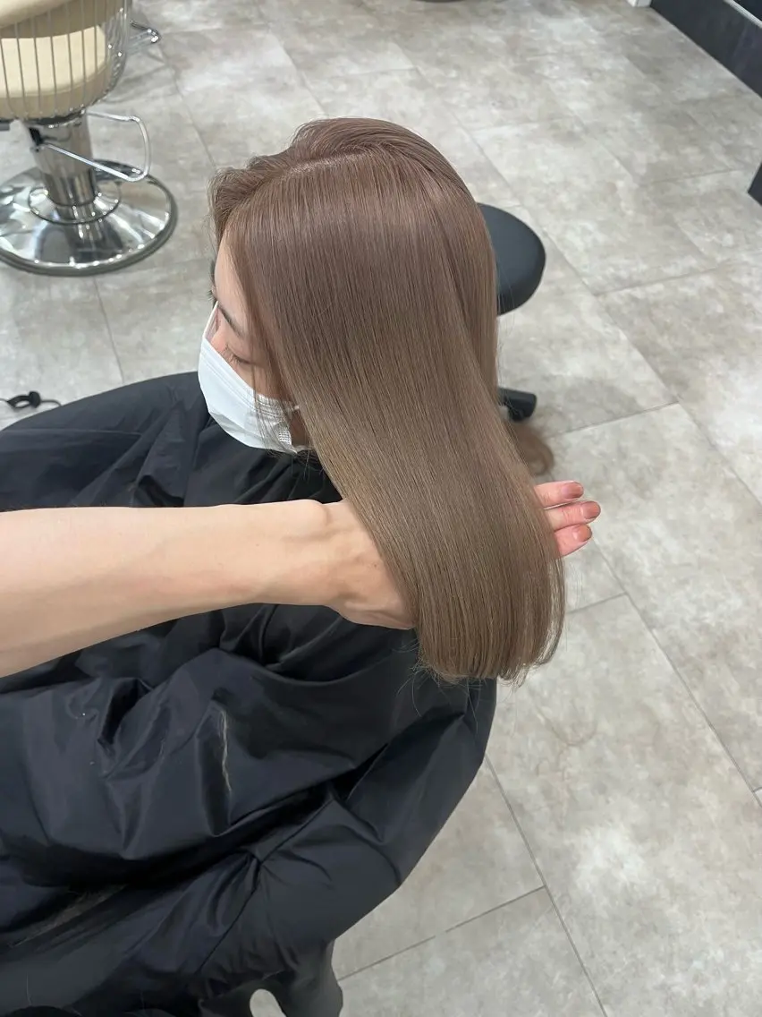 セミロング カラー ブリーチ ケアブリーチ ダブルカラー ヘアカラー トリートメント 廣庭 勇人のヘアスタイル