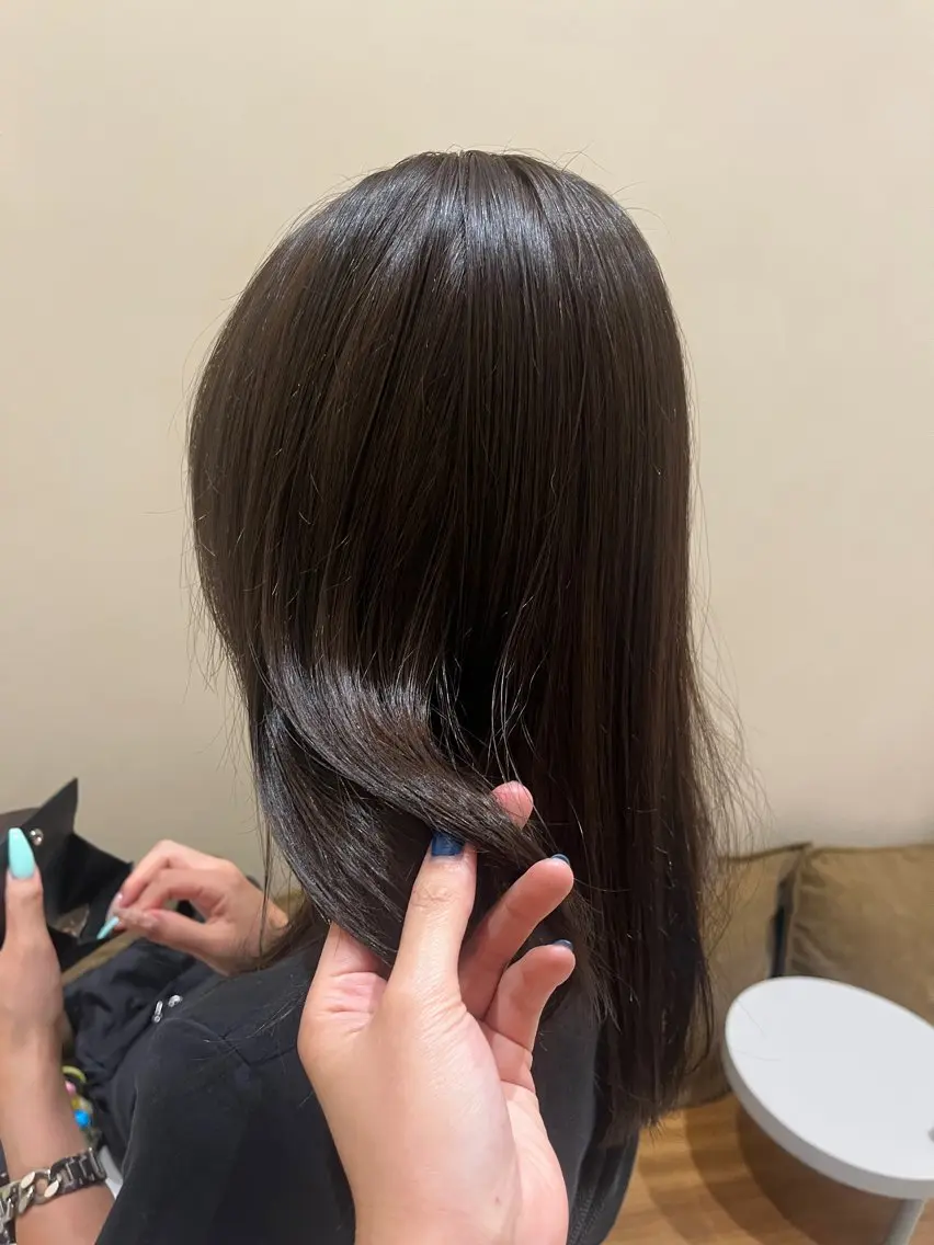 カラー ベージュカラー グレージュ オリーブグレージュ オリーブグレー ヘアカラー 飯森 裕菜のヘアスタイル
