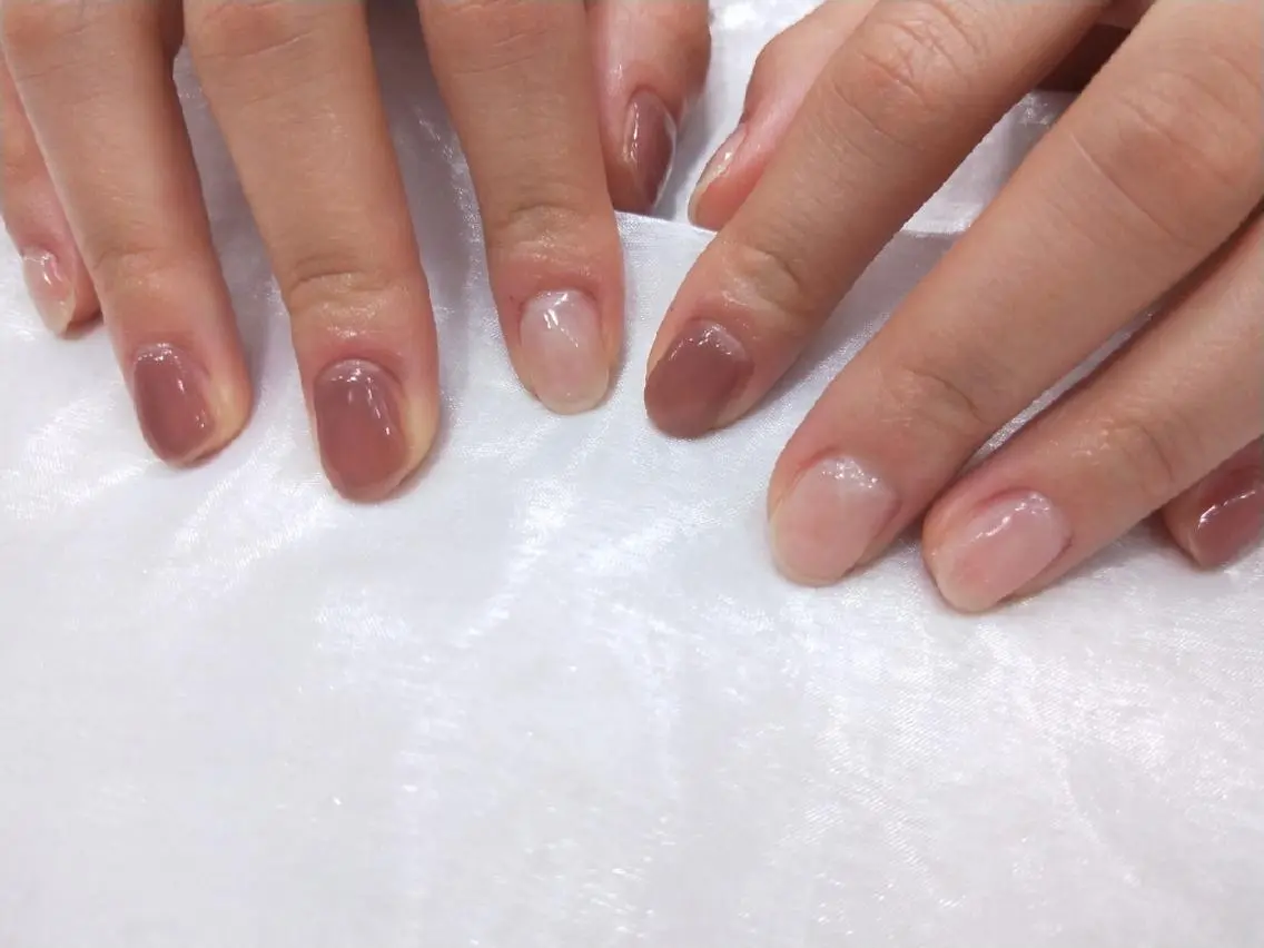 ネイル ハンドネイル ハンドケア はばすみれ🎀ﾈｲﾙ 光ﾌｪｲｼｬﾙ ﾍｱのネイルデザイン