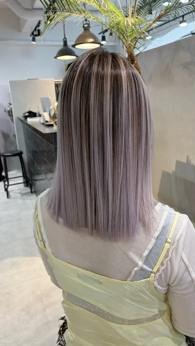 ミディアム レイヤーカット ヘアカラー バレイヤージュ/ハイ ライト/木田哲平のヘアスタイル