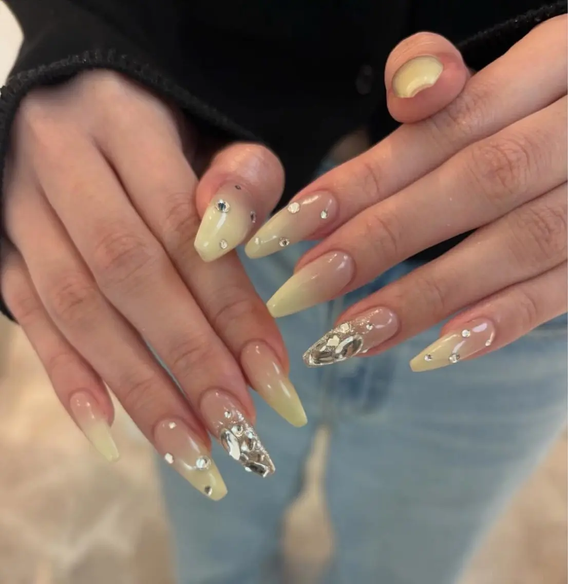 ネイル フレンチネイル ジェルネイル 韓国ネイル マグネットネイル 持ち込み ハンドネイル Mimi nail _Royalのネイルデザイン