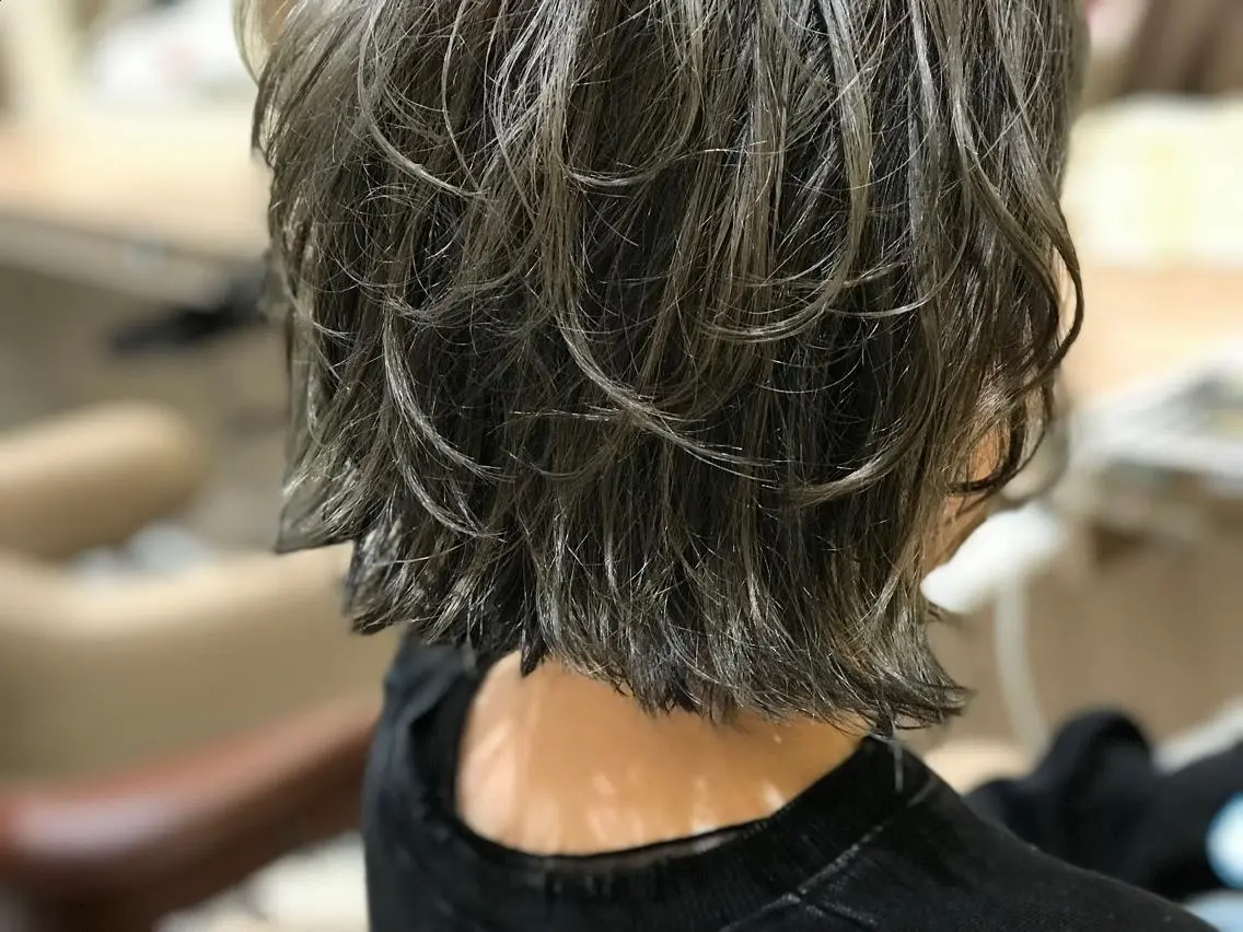 ショート カラー ブリーチ 当日予約🆗✂︎ ウエモト タクのヘアスタイル