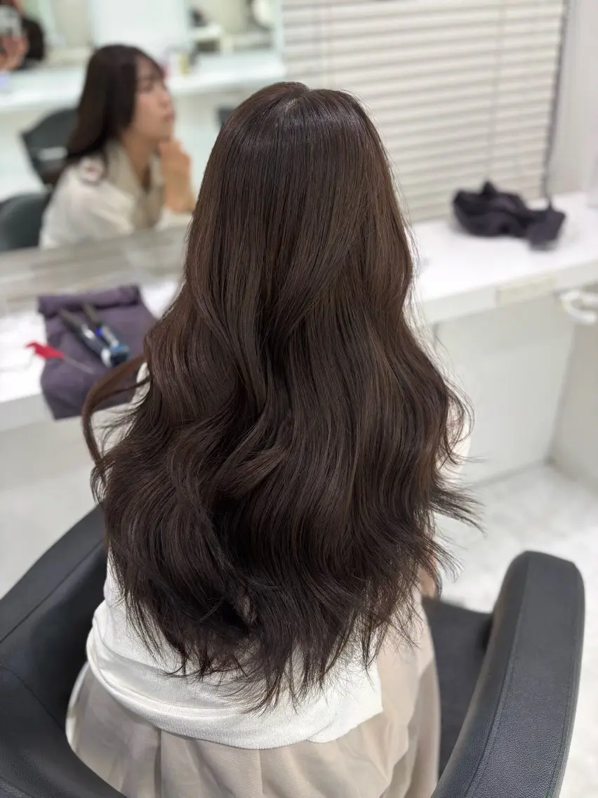 ロング カラー 流行りの透明感カラー ×縮毛矯正🤍ユウのヘアスタイル