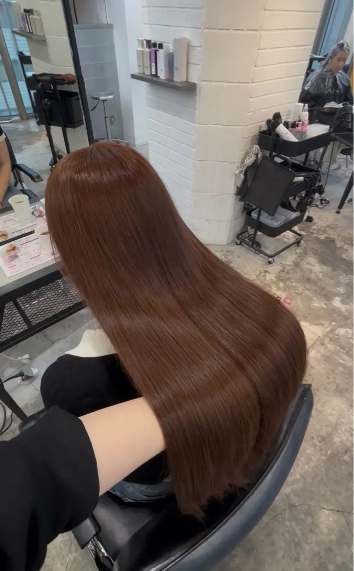 ロング カラー ブラウンカラー ヘアカラー トリートメント ダメージレス艶髪 🦋MISAKI🦋のヘアスタイル