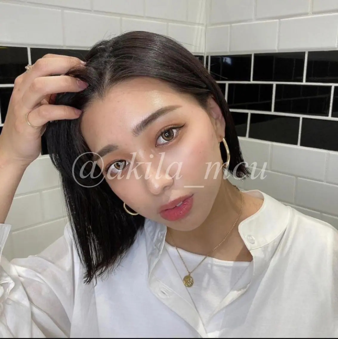 ショート カラー ヘアアレンジ 切りっぱなしボブ ショートボブ アッシュ 黒髪 透明感カラー エグチ アキラのヘアスタイル