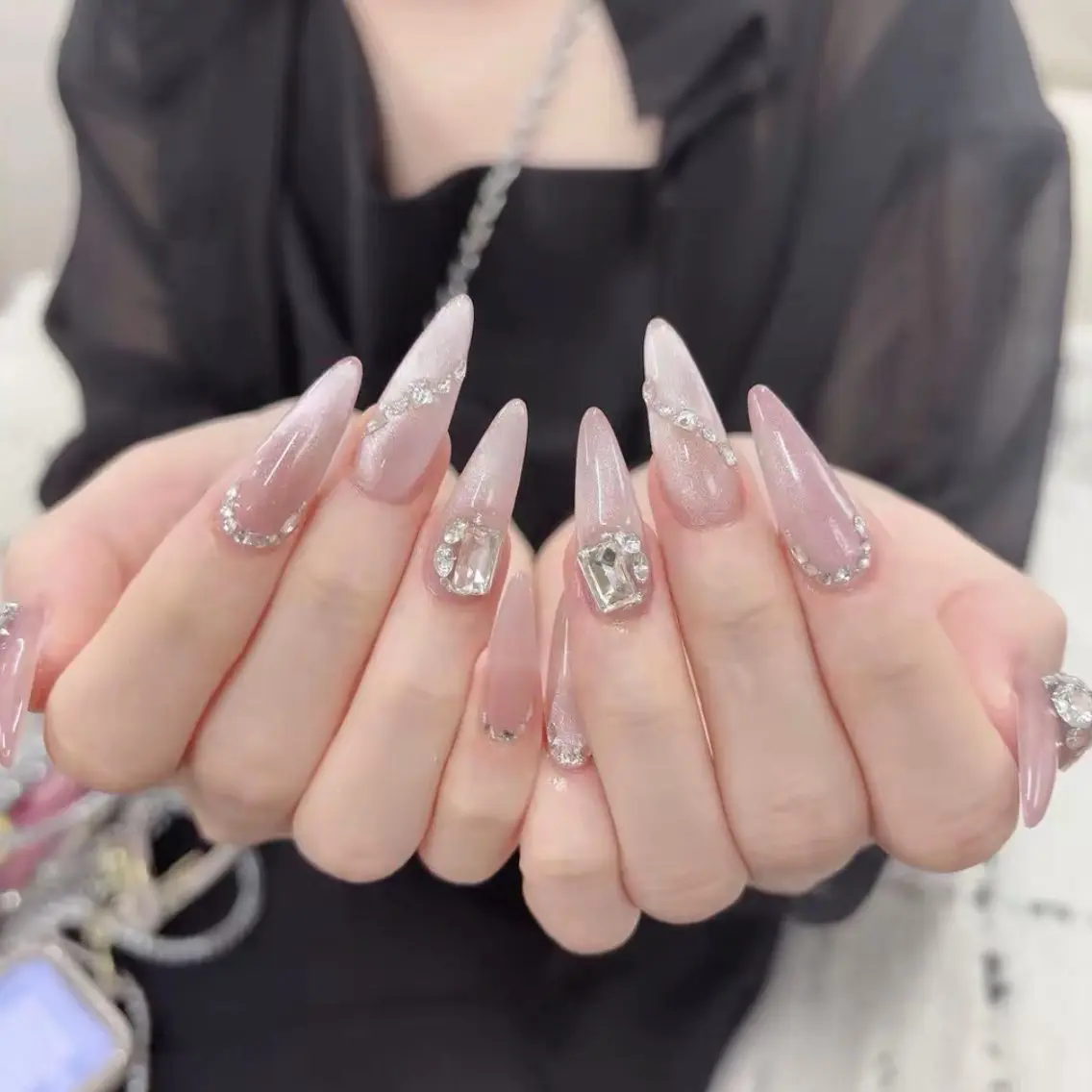 ネイル ハンドネイル Luna Gladeのネイルデザイン