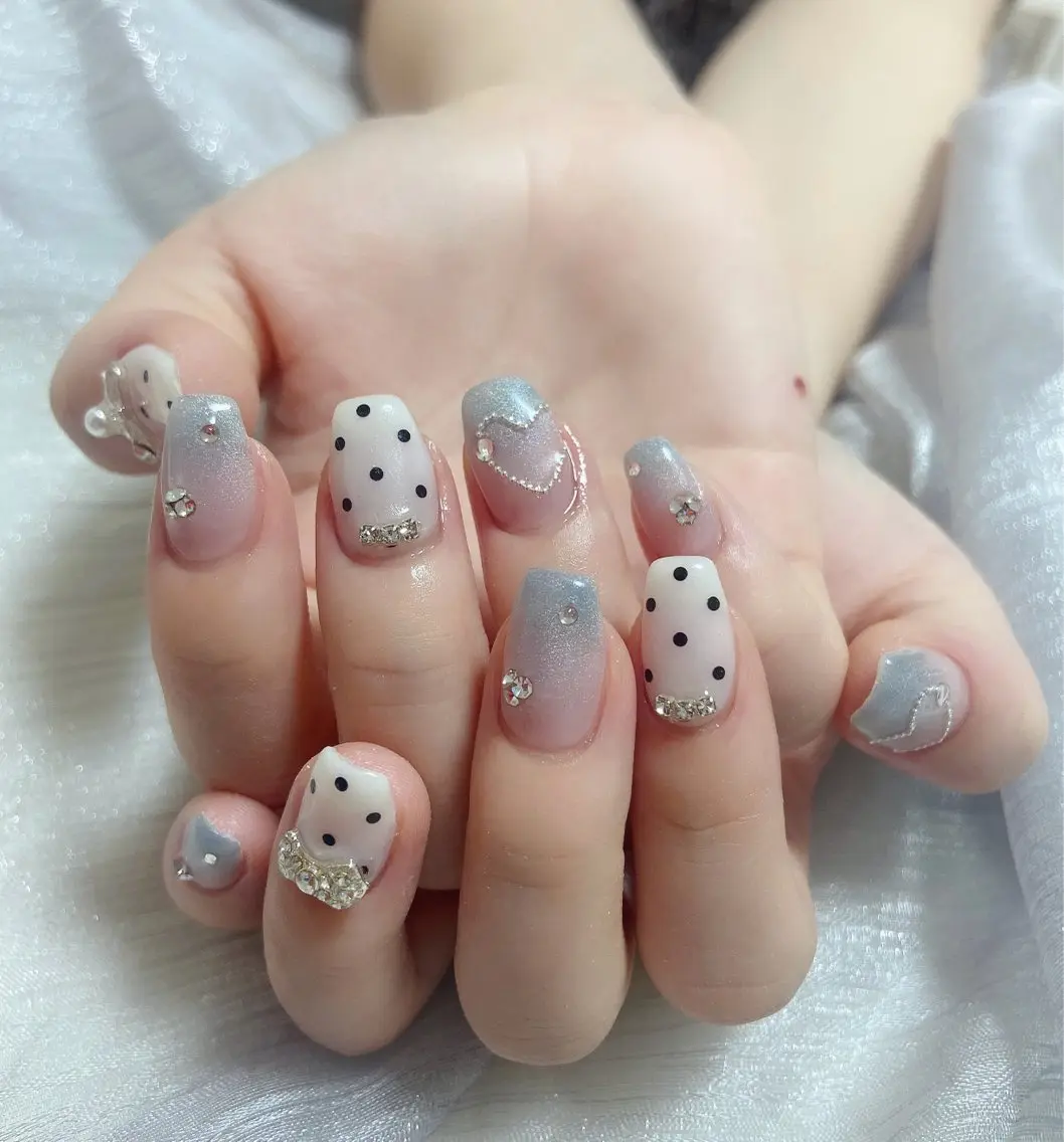 ネイル ハンドネイル ＆ME アンドミーのネイルデザイン