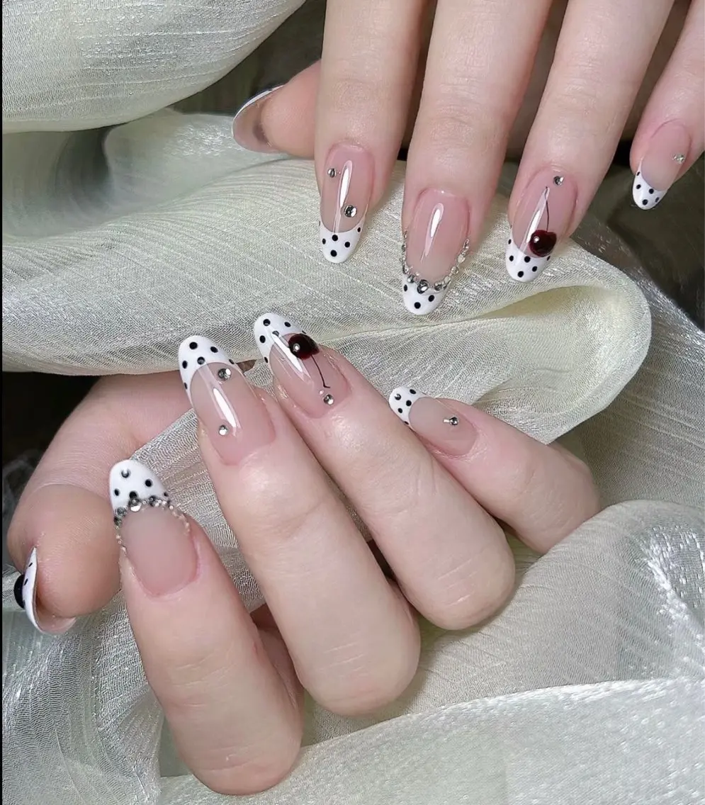 ネイル ハンドネイル 🎀PG🩵 ネイルサロンのネイルデザイン