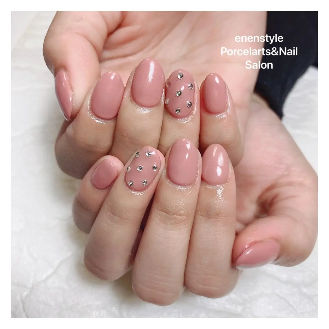 ミディアム ネイル 🐾enen style 🐾のネイルデザイン