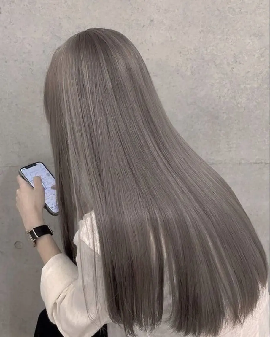 カラー 艶髪/ミルクティー ブラウン🐾  てちのヘアスタイル