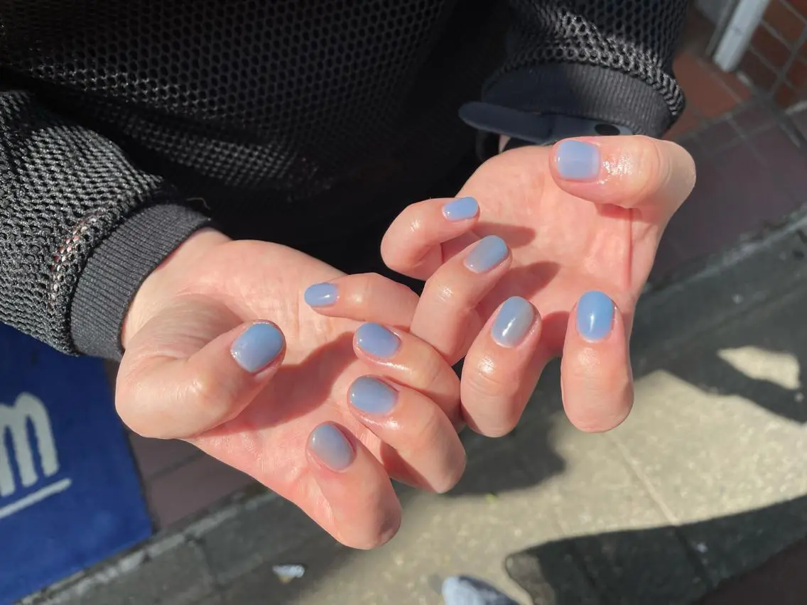 ネイル はばすみれ🎀ﾈｲﾙ 光ﾌｪｲｼｬﾙ ﾍｱのネイルデザイン