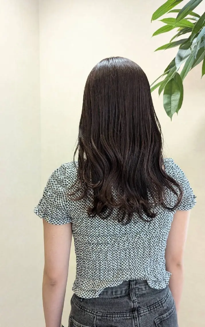 カラー パーマ セミロング いずみ こずえのヘアスタイル
