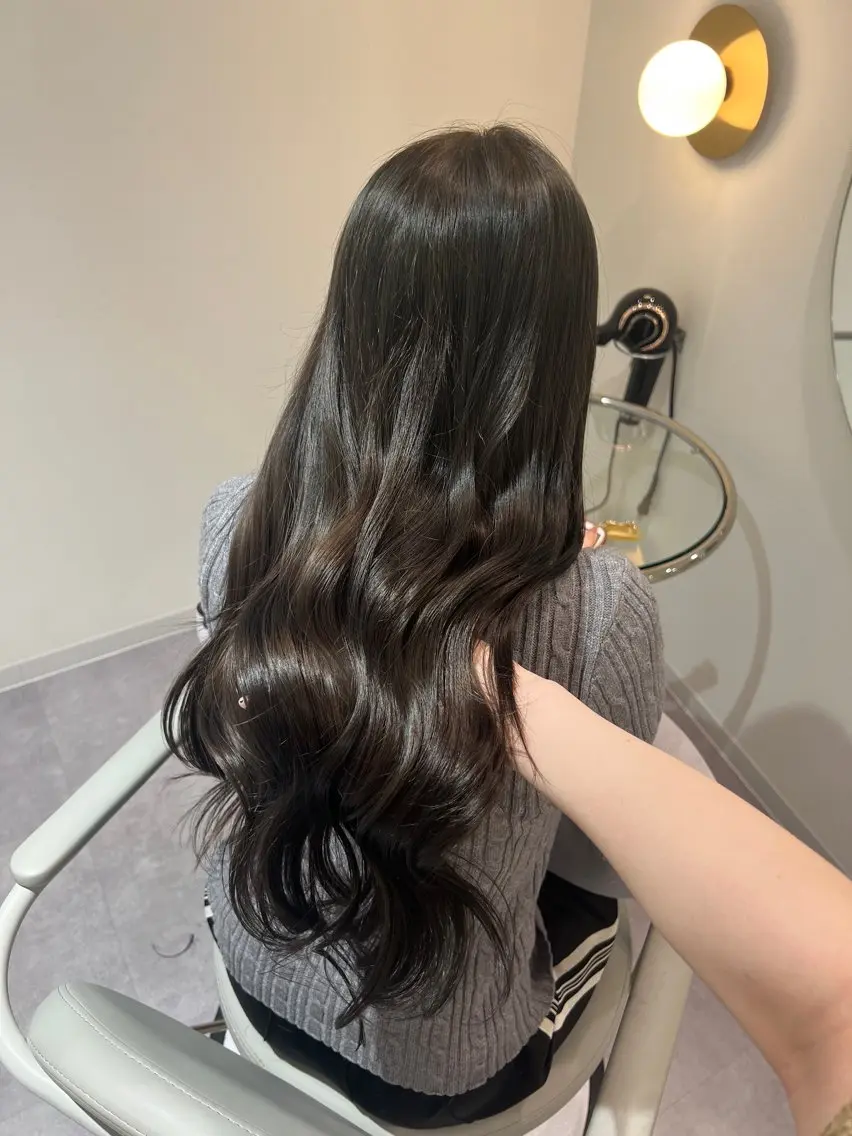 ロング カット ヘアカラー トリートメント 美髪✨艶髪✨髪質改善 カラー特化🌙鈴屋和のヘアスタイル