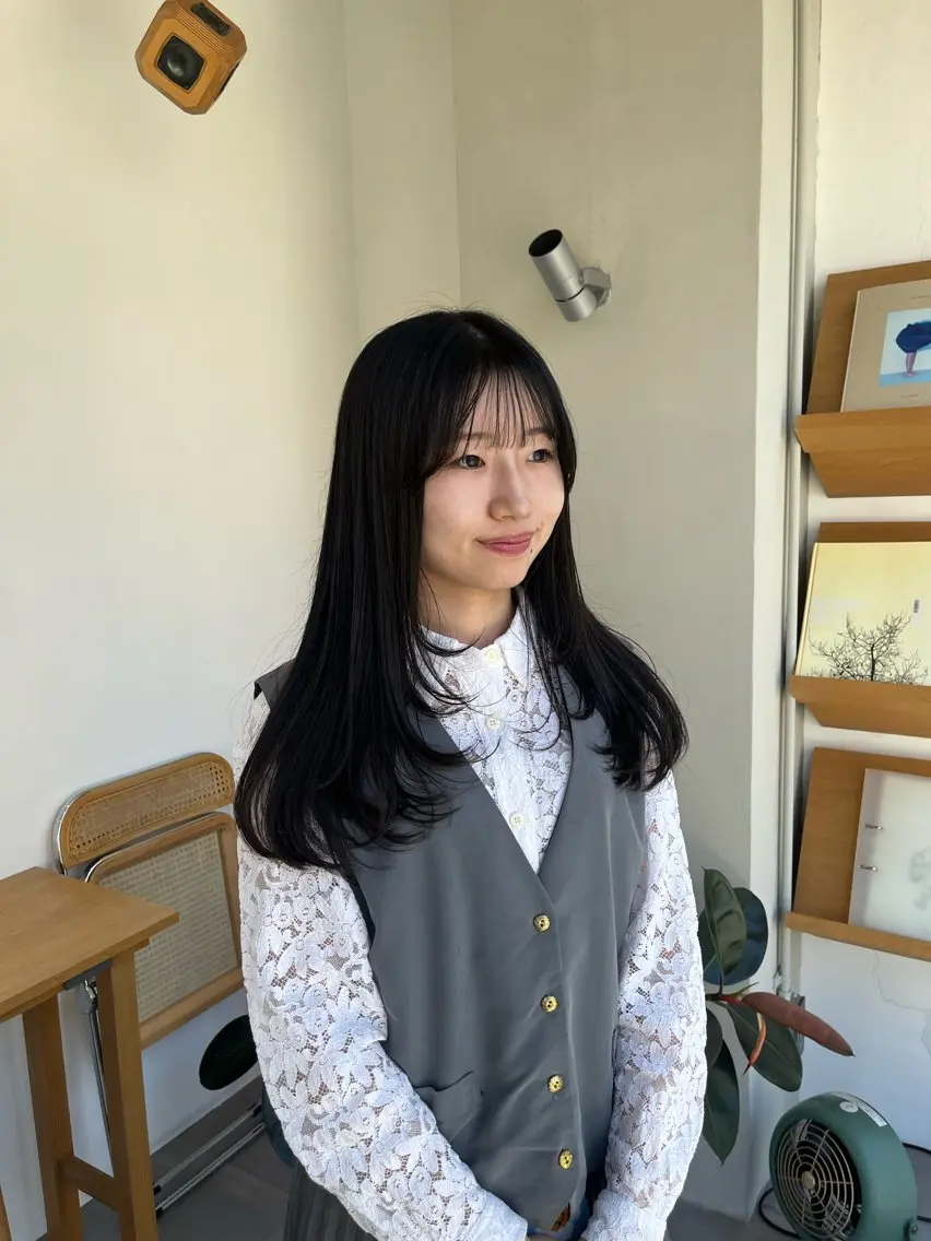 ミディアム e.n.u 烏丸山﨑 菜々実のヘアスタイル