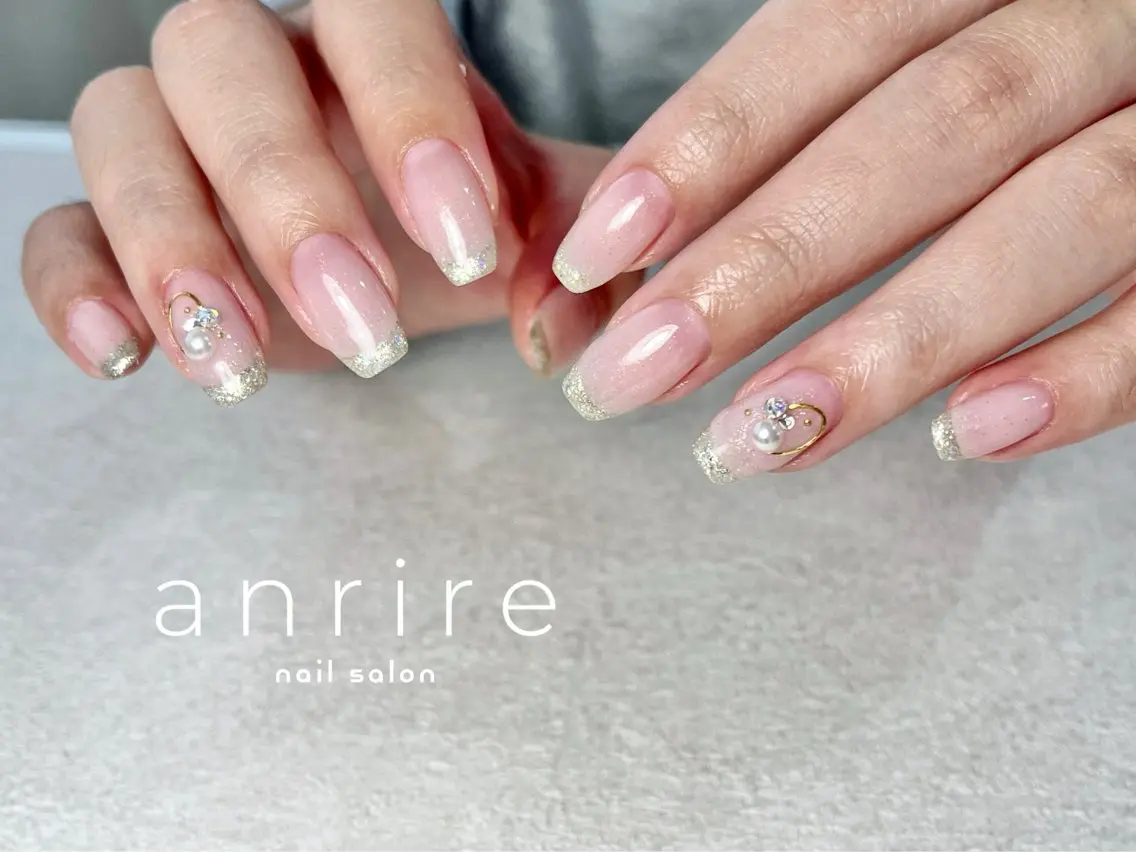 ネイル フレンチネイル ジェルネイル ガラスフレンチ キラキラネイル ラメ(グリッター) ハンドネイル nailsalon anrireのネイルデザイン