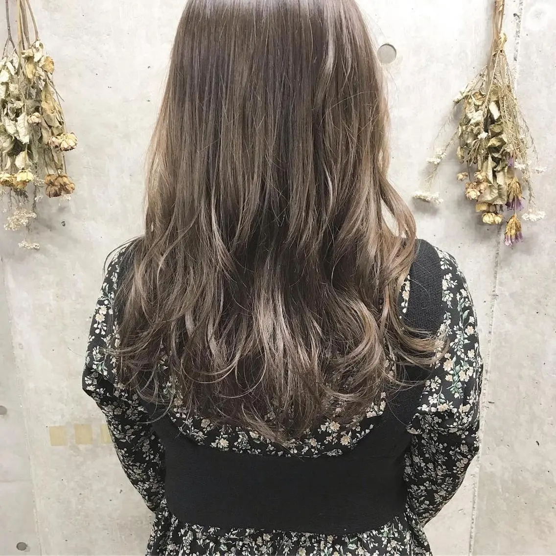 ロング カラー ヘアアレンジ アッシュ ベージュカラー Satsuki ✂︎♡のヘアスタイル