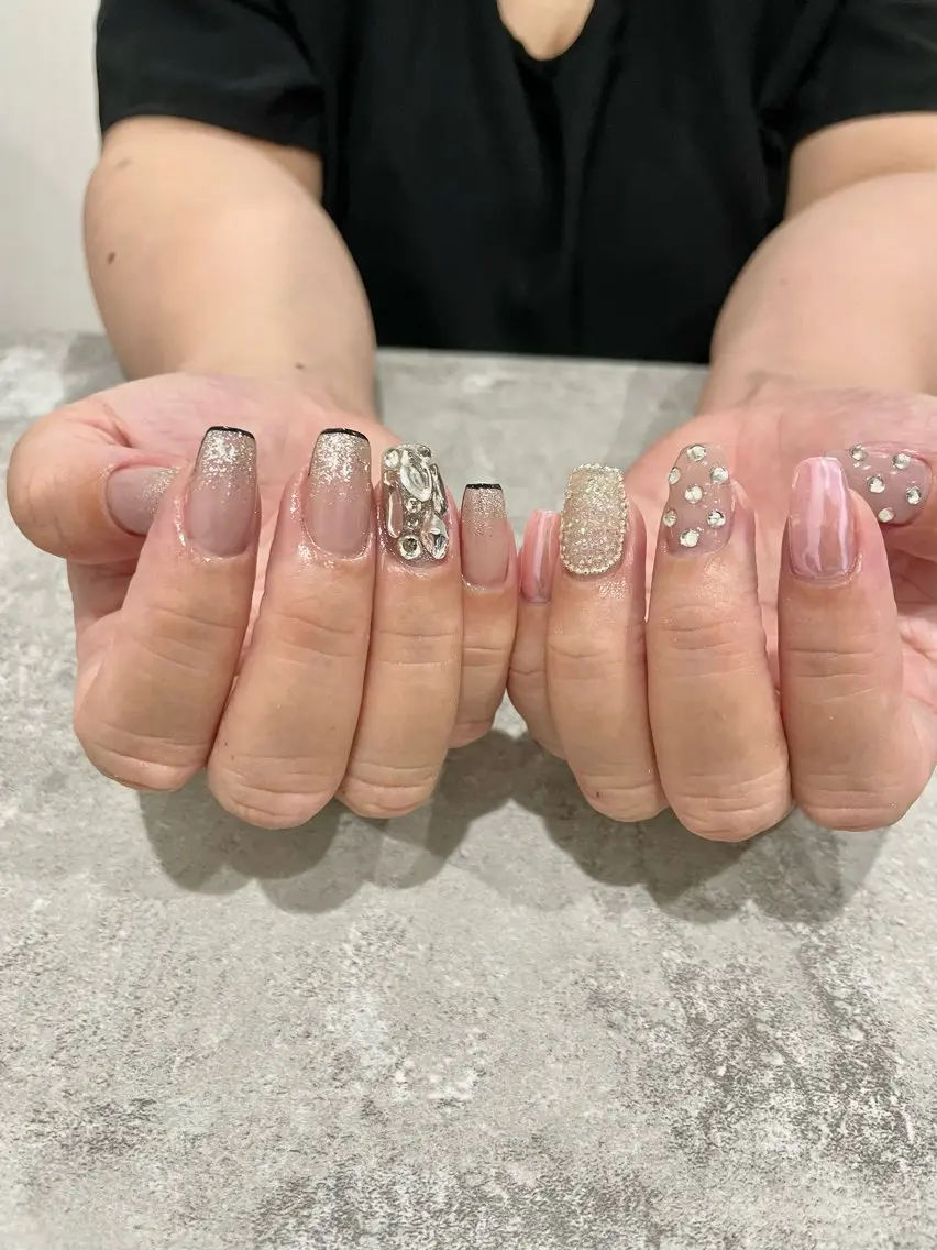 ネイル 持ち込み Raviliss ♡のネイルデザイン
