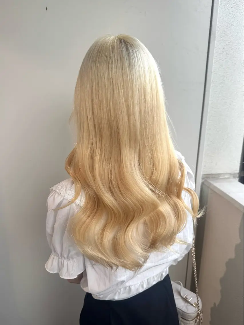 初めてブリーチの方おすすめ!全頭抜きっぱなしケアブリーチ✨の写真