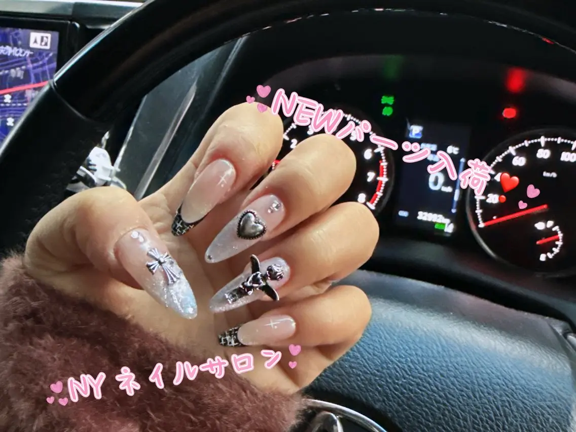 ネイル 長さ出し フットネイル フレンチネイル ジェルネイル ガーリー ハンドネイル NYネイルサロン 千葉中央店のネイルデザイン