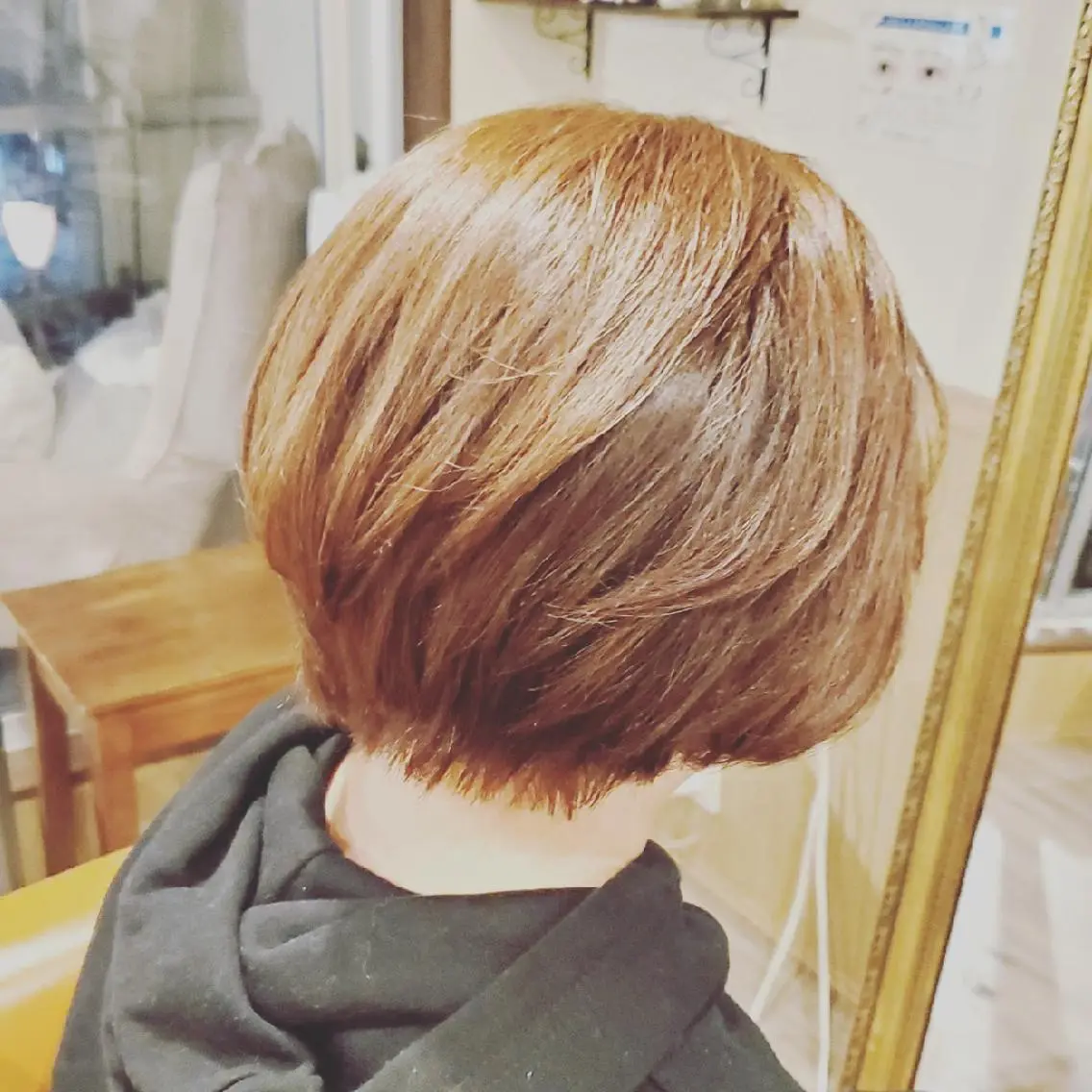 ショート カラー アディクシーカラー ブリーチ イルミナカラー 外国人風カラー トリートメント カット ヘアカラー トリートメント spa hair ark 富井直美のヘアスタイル
