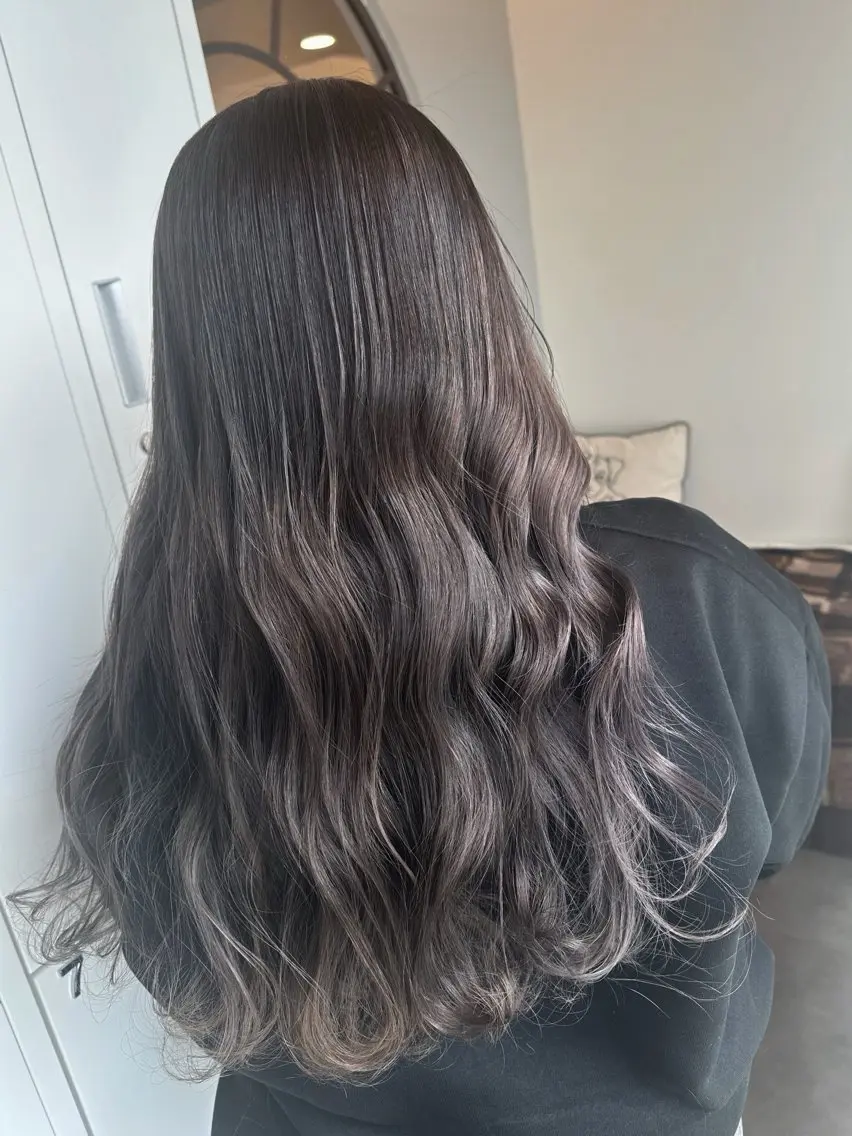 ロング 峯 志帆のヘアスタイル