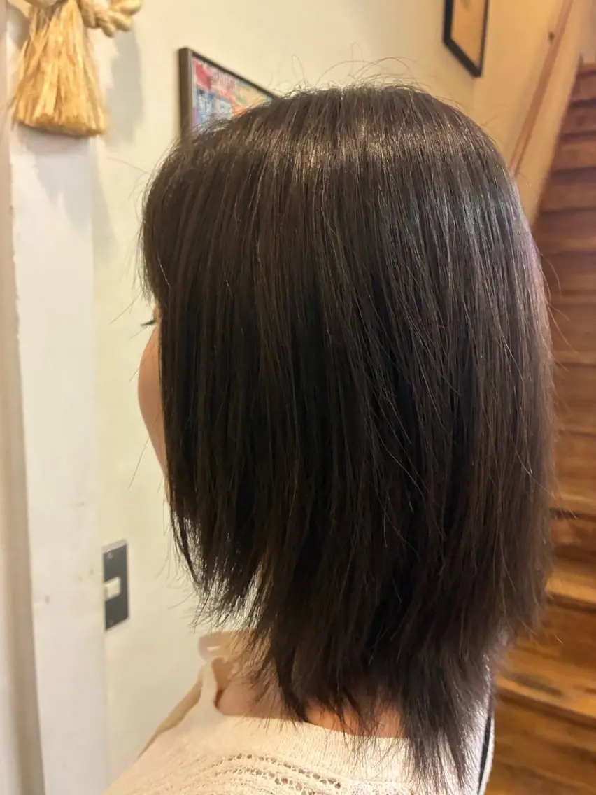 カラー 東山 一由のヘアスタイル