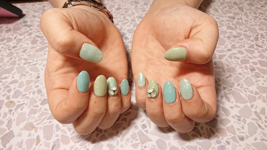 ネイル ストーンネイル JEWEL nailのネイルデザイン