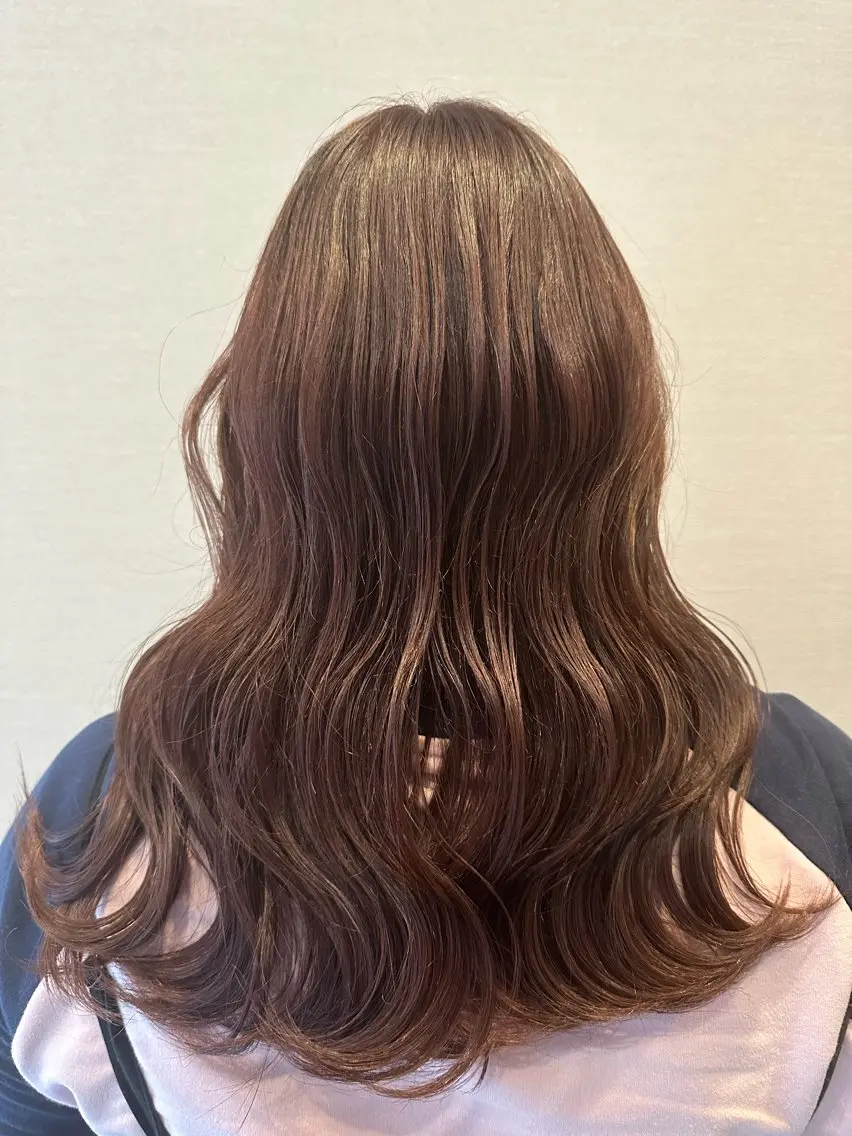 ロング カラー ブラウンカラー ピンクカラー ピンクブラウン 都甲 純花のヘアスタイル