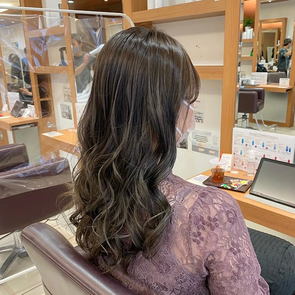 セミロング カラー ヘアカラー トリートメント 【カラー指名No 1✨】HIBIKIのヘアスタイル