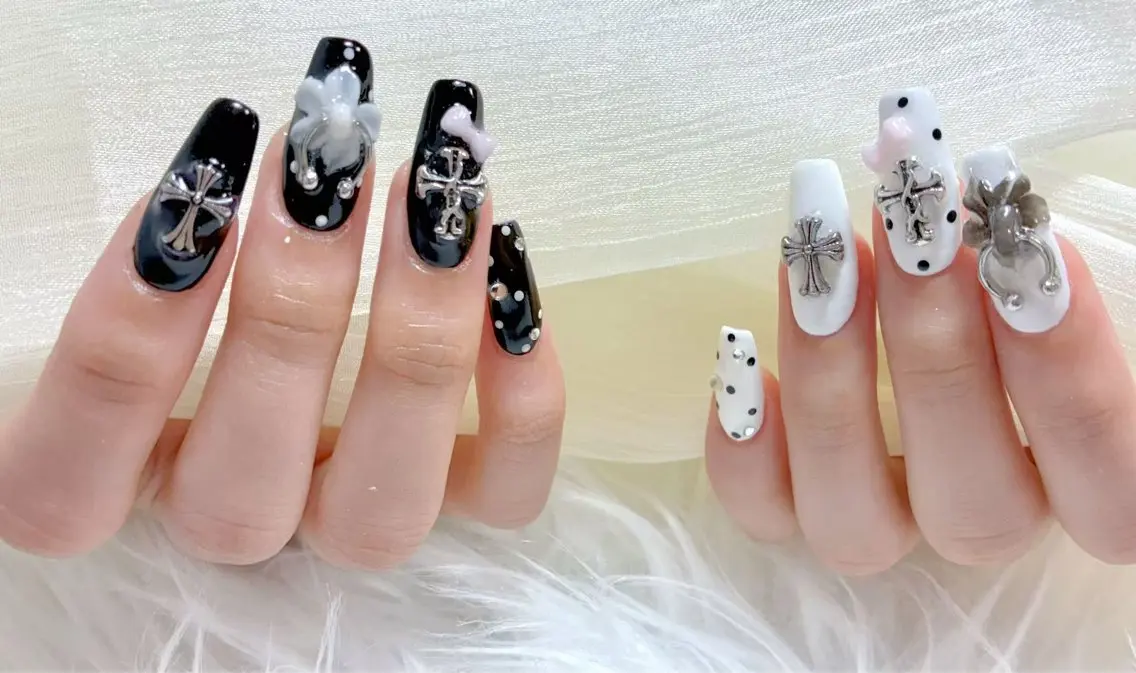ネイル アニマル柄 チークネイル フラッシュネイル フットネイル フレンチネイル B·U Nail大宮 長さだし専門店のネイルデザイン