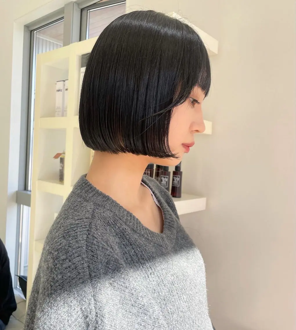 ショート カラー 黒髪 ボブ mir MIYUのヘアスタイル