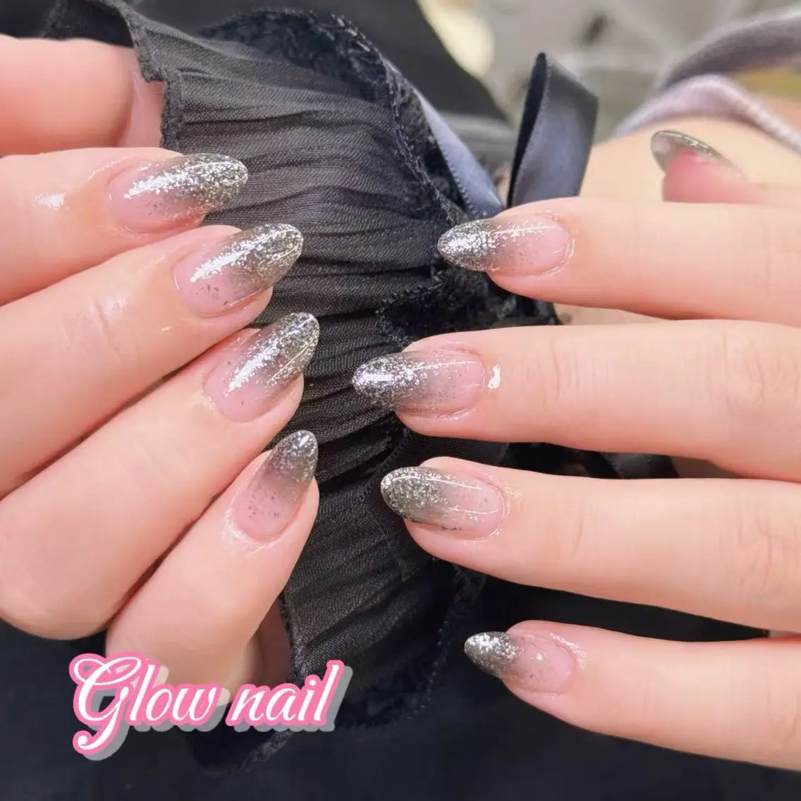 ネイル ハンドネイル グロー ネイルのネイルデザイン
