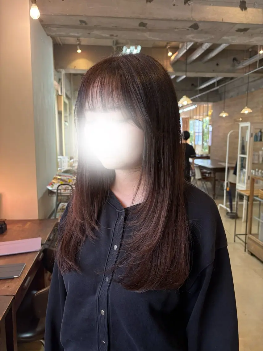 ロング 関 明日花のヘアスタイル
